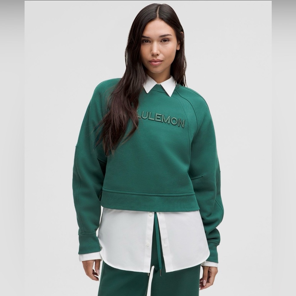 Lululemon Scuba Oversized Storm Teal
Pullover Wordmark (XL/XXL) Brand new.